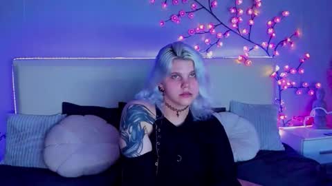 Snapshot of joannlowes chatting on 09/09/25, 07:57 Joann online show from 09/09/25, 07:57