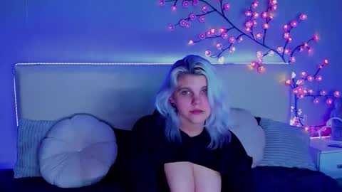 Snapshot of joannlowes chatting on 09/29/25, 08:24 Joann online show from 09/29/25, 08:24