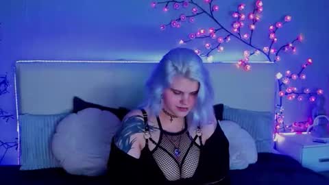 Snapshot of joannlowes chatting on 10/21/25, 08:09 Joann online show from 10/21/25, 08:09