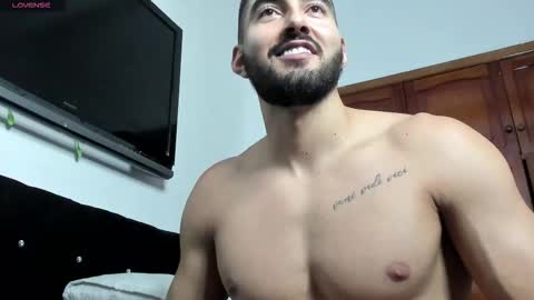 Snapshot of joao_batista_team chatting on 12/04/25, 03:49 JOAO BATISTA online show from 12/04/25, 03:49