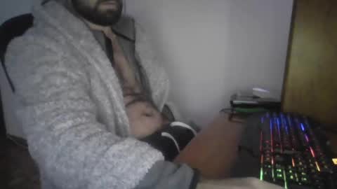 joaodias_18 online show from 01/05/25, 10:19