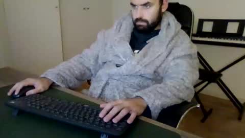joaodias_18 online show from 12/03/25, 09:35