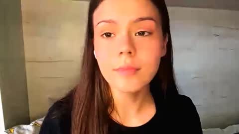 Snapshot of jodeesolarz chatting on 03/22/26, 10:18 Mila online show from 03/22/26, 10:18