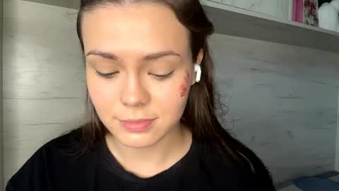 Snapshot of jodeesolarz chatting on 04/22/26, 10:28 Mila online show from 04/22/26, 10:28