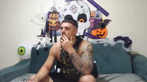 Snapshot of jodogs chatting on 10/27/25, 02:10 Tiberius online show from 10/27/25, 02:10