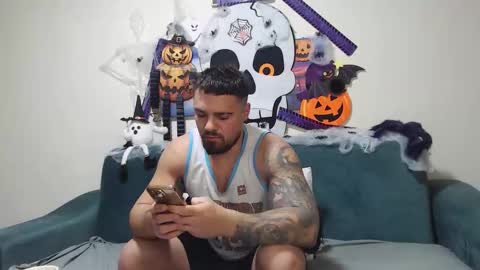 Snapshot of jodogs chatting on 10/28/25, 07:01 Tiberius online show from 10/28/25, 07:01