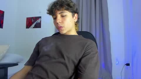 Snapshot of joe23___ chatting on 10/07/25, 01:47 Joe online show from 10/07/25, 01:47