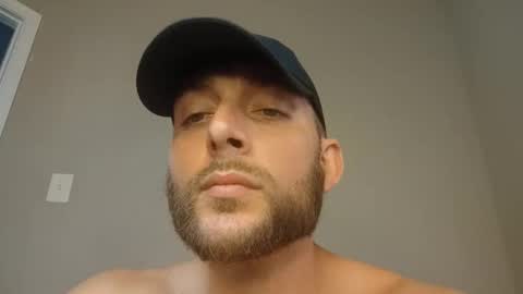 Snapshot of joe883555 chatting on 10/16/25, 06:42 joe883555 online show from 10/16/25, 06:42