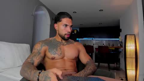 joe_esthetic online show from 10/11/25, 07:45