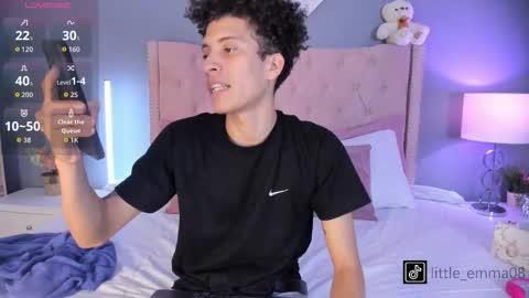 Snapshot of joeandemma chatting on 10/16/25, 10:22 Emma  Joe online show from 10/16/25, 10:22