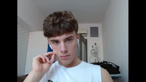 Snapshot of joel_friendly chatting on 03/08/26, 02:21 JOEL online show from 03/08/26, 02:21