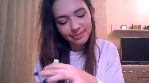 Jennifer online show from 12/02/25, 05:19