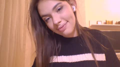 Jennifer online show from 12/04/25, 09:01