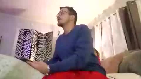 Snapshot of joemama34 chatting on 11/12/25, 05:19 Xtina online show from 11/12/25, 05:19