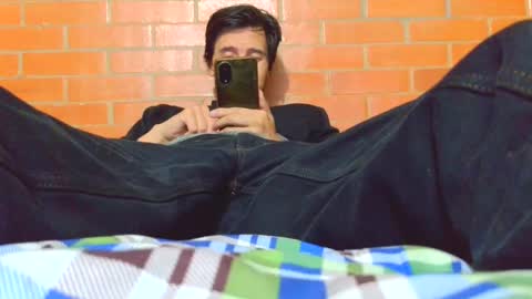 Snapshot of johan70nsexy chatting on 06/16/26, 11:51 johan70nsexy online show from 06/16/26, 11:51