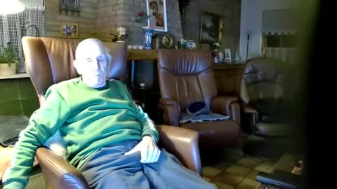 johan7 heet online show from 12/14/24, 04:31