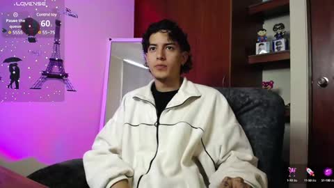 Snapshot of johan_parker222 chatting on 02/15/25, 12:54 johan_parker222 online show from 02/15/25, 12:54