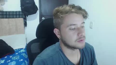 Snapshot of johanleonsweetboy chatting on 10/21/25, 04:51 JOHAN independient model online show from 10/21/25, 04:51