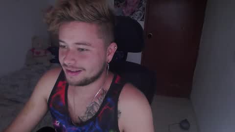 Snapshot of johanleonsweetboy chatting on 12/03/25, 03:43 JOHAN independient model online show from 12/03/25, 03:43