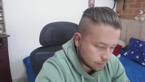 JOHAN independient model online show from 05/25/26, 02:12