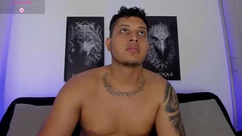 Snapshot of johansmith__ chatting on 11/13/25, 08:52 Johan Smith online show from 11/13/25, 08:52