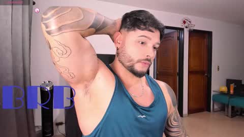 Snapshot of johatsu chatting on 09/21/25, 11:06 King - online show from 09/21/25, 11:06