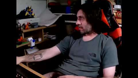 john online show from 11/01/25, 04:47