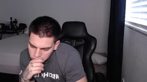 Snapshot of johnafterdark chatting on 01/05/26, 07:50 JAXX online show from 01/05/26, 07:50