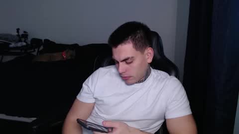 Snapshot of johnafterdark chatting on 01/06/26, 04:00 JAXX online show from 01/06/26, 04:00