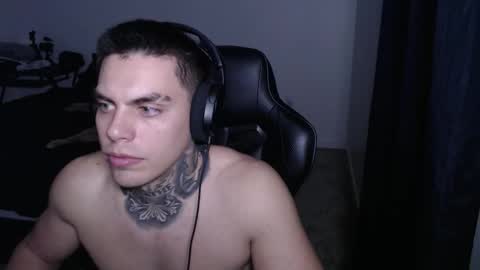 Snapshot of johnafterdark chatting on 01/07/26, 04:04 JAXX online show from 01/07/26, 04:04