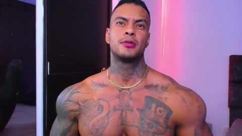 Snapshot of johnbelt_ chatting on 11/04/25, 09:25 john belt online show from 11/04/25, 09:25