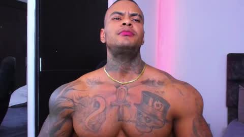 Snapshot of johnbelt_ chatting on 11/18/25, 10:14 john belt online show from 11/18/25, 10:14