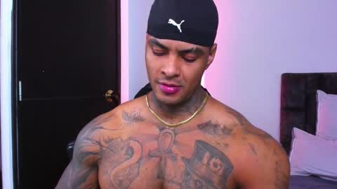 Snapshot of johnbelt_ chatting on 11/21/25, 09:24 john belt online show from 11/21/25, 09:24