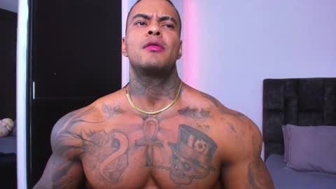 Snapshot of johnbelt_ chatting on 11/28/25, 10:12 john belt online show from 11/28/25, 10:12