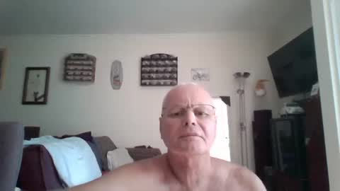 Snapshot of johndesnudado chatting on 10/01/25, 04:02 johndesnudado online show from 10/01/25, 04:02