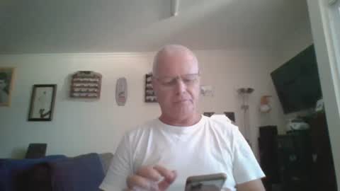 Snapshot of johndesnudado chatting on 10/04/25, 10:57 johndesnudado online show from 10/04/25, 10:57