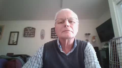 Snapshot of johndesnudado chatting on 11/28/25, 04:42 johndesnudado online show from 11/28/25, 04:42