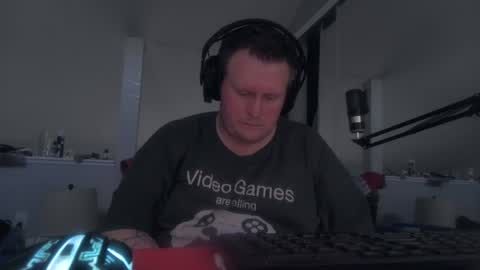johnfernandez784 online show from 06/30/26, 09:43