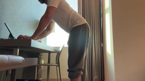 J online show from 12/15/25, 01:04