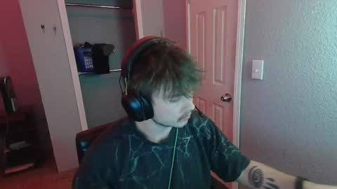 John Lights online show from 12/05/25, 06:11