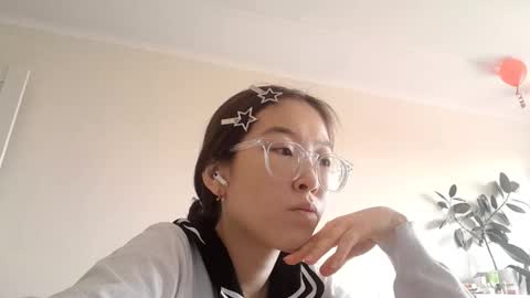 Snapshot of johnmerli chatting on 12/02/25, 05:24 Molly online show from 12/02/25, 05:24