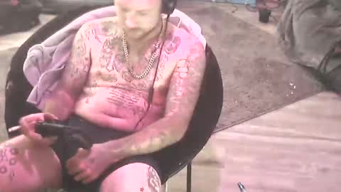 johnniejohnnied online show from 12/24/24, 07:22