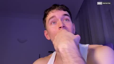 Snapshot of johnnnyhorny chatting on 11/06/25, 09:26 Johnny online show from 11/06/25, 09:26