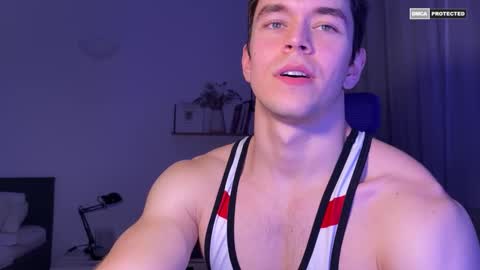 Snapshot of johnnnyhorny chatting on 12/17/25, 08:04 Johnny online show from 12/17/25, 08:04