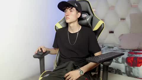 johnny_cagee online show from 09/13/25, 04:12