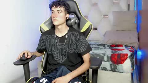 johnny_cagee online show from 09/25/25, 04:38