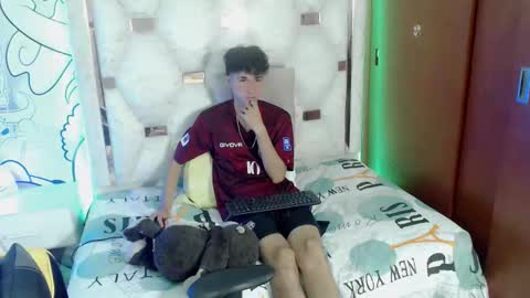 johnny_cagee online show from 11/16/25, 04:18