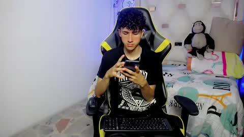 johnny_cagee online show from 11/22/25, 04:44