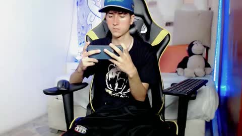 johnny_cagee online show from 11/29/25, 04:26