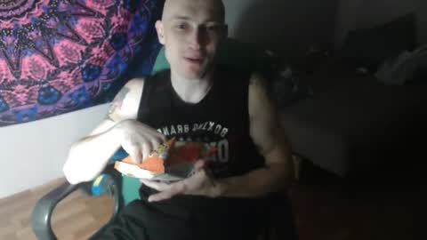 Snapshot of johnny_positive chatting on 09/19/25, 05:02 Johnny online show from 09/19/25, 05:02